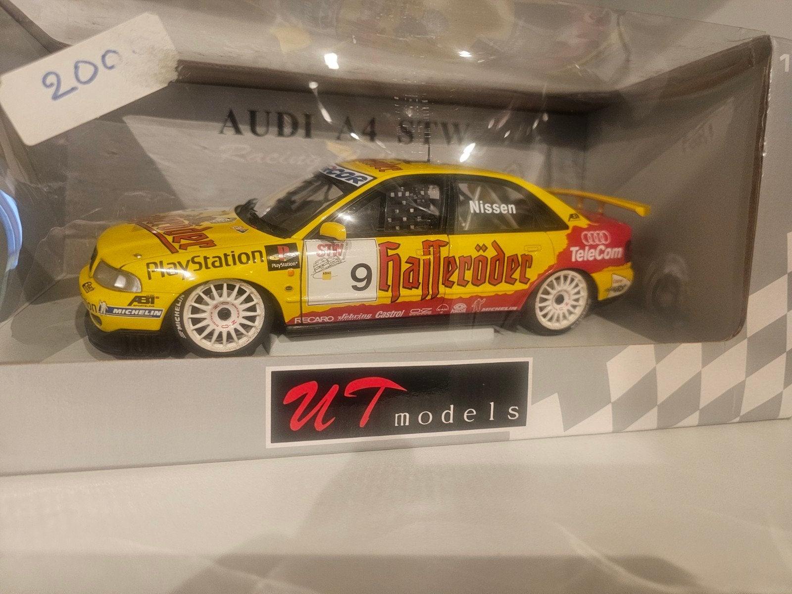 UT Models Audi A4 STW #8 Nissen 1:18, Ophalen of Verzenden, Zo goed als nieuw, Auto, Overige merken