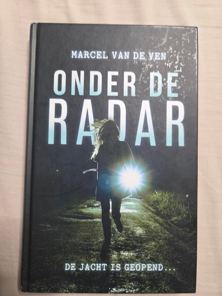 Onder de Radar - Marcel van de Ven (Thriller), Boeken, Thrillers, Gelezen, Nederland, Ophalen of Verzenden