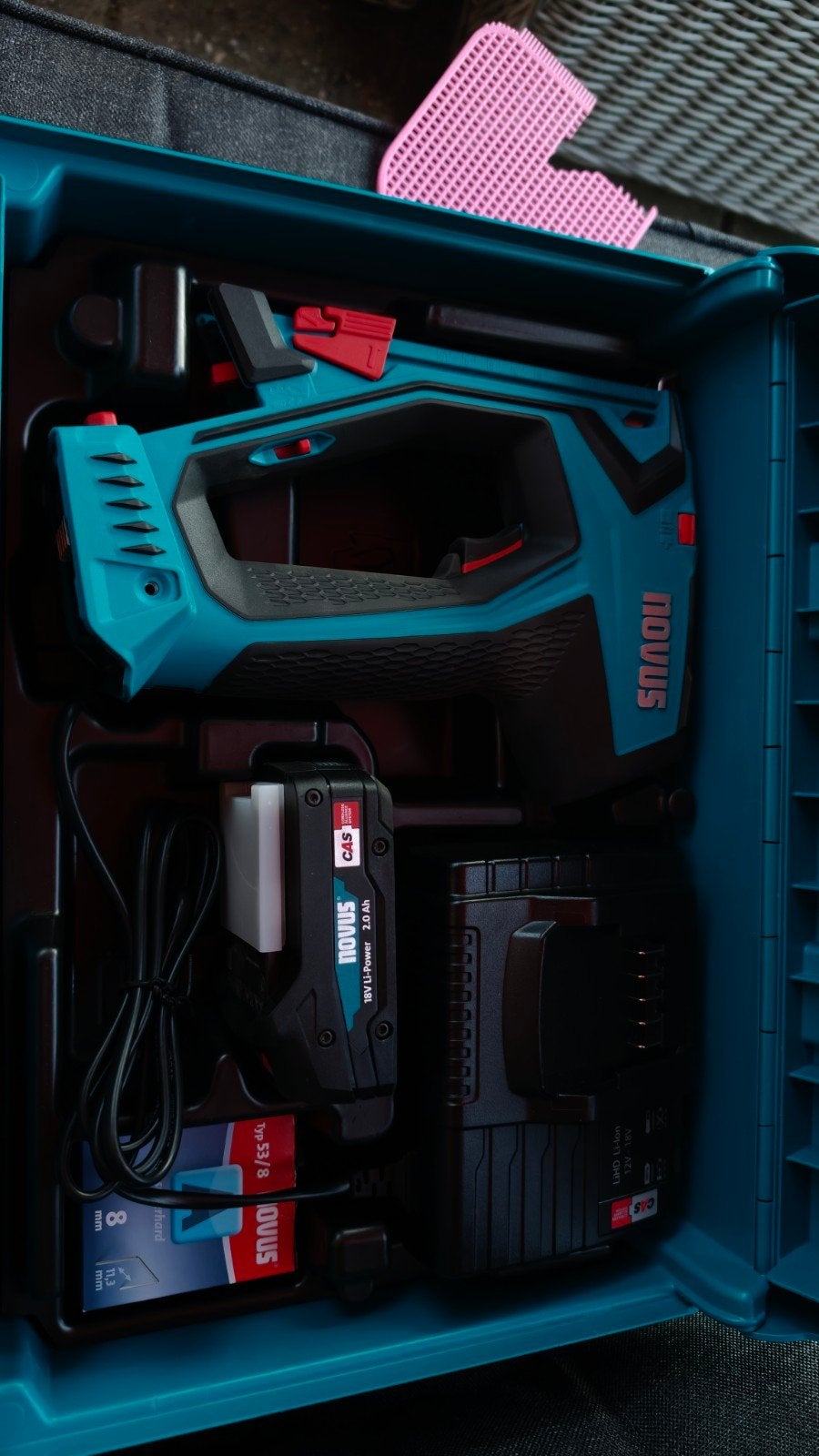 Novus J-550 Accu Tacker met Accu en Oplader in Koffer, Ophalen, Zo goed als nieuw, Tacker/nietmachine, Overige merken
