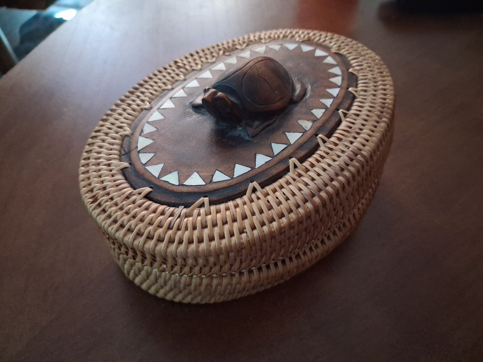 Rieten doosje uit Lombok, Antiek en Kunst, Ophalen of Verzenden