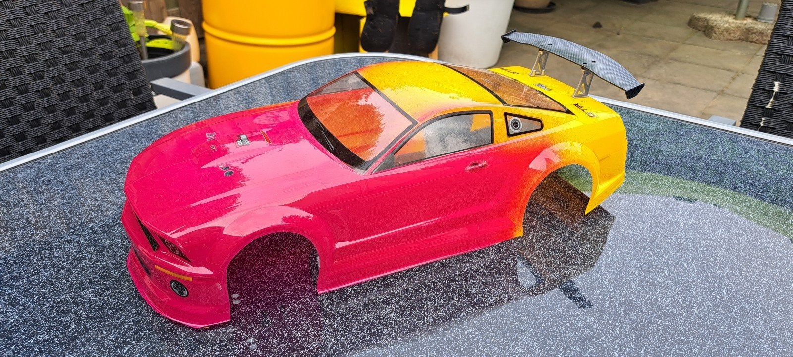 RC 1:18 Ford Mustang TT-02 Body in Opvallende Kleuren, Ophalen of Verzenden, Gebruikt, Auto, Overige merken