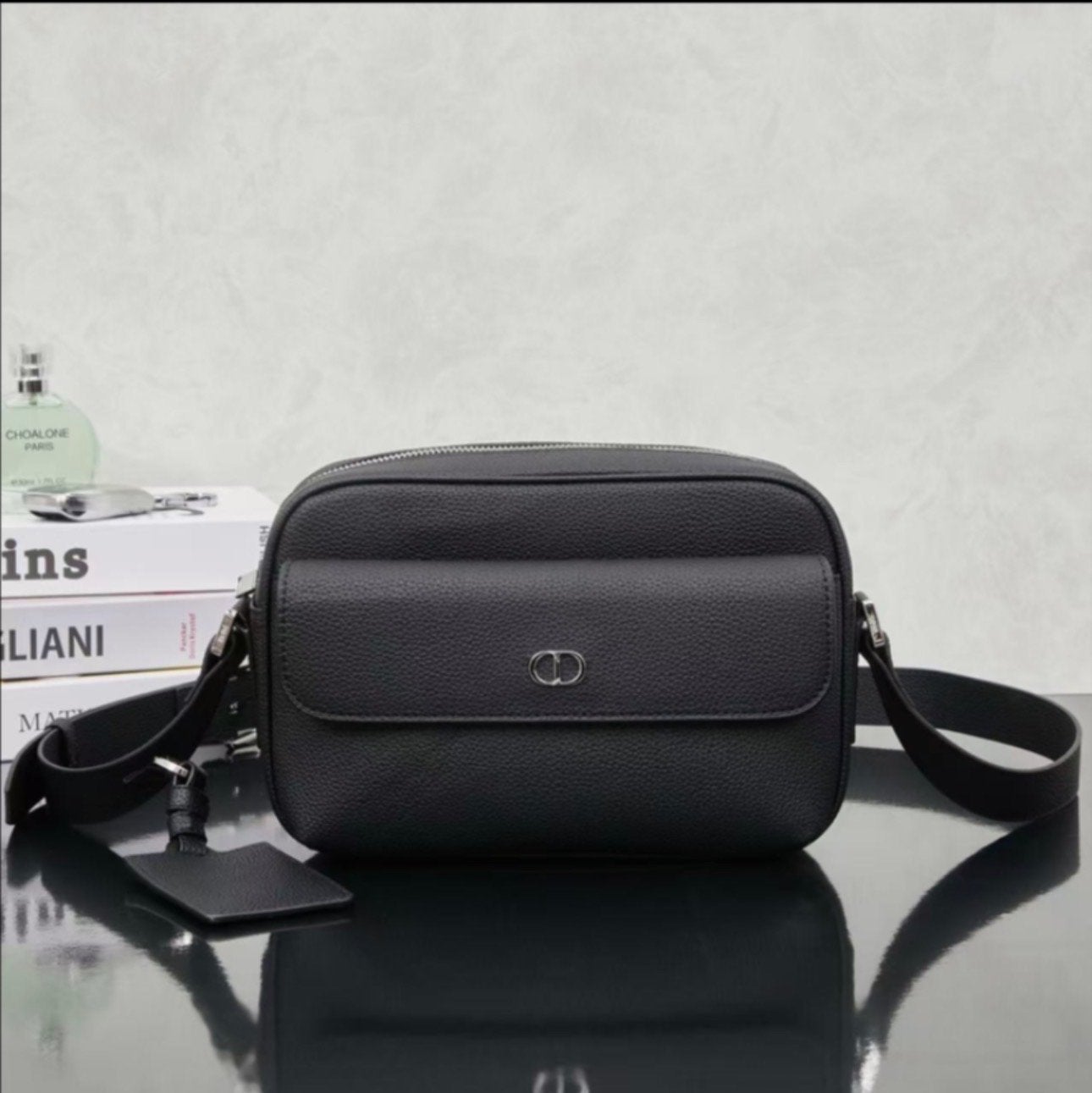 Christian Dior Icon-schoudertas met rits, Ophalen of Verzenden, Zo goed als nieuw, Zwart, Schoudertasje