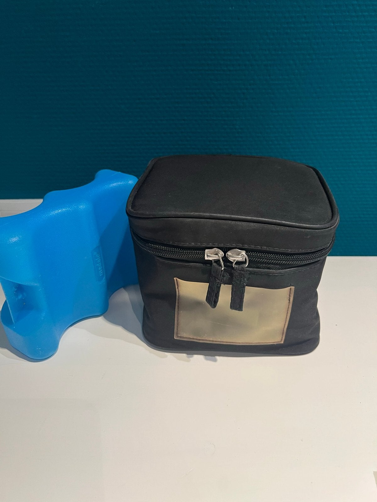 Medela koeltas met koelblok voor 4 flesjes, Medela, Overige typen, Ophalen of Verzenden, Zo goed als nieuw