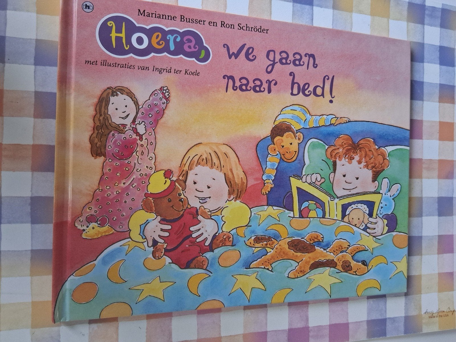 marianne busser en ron schroder - hoera, we gaan naar bed!, Ophalen of Verzenden, Gelezen, 3 tot 4 jaar