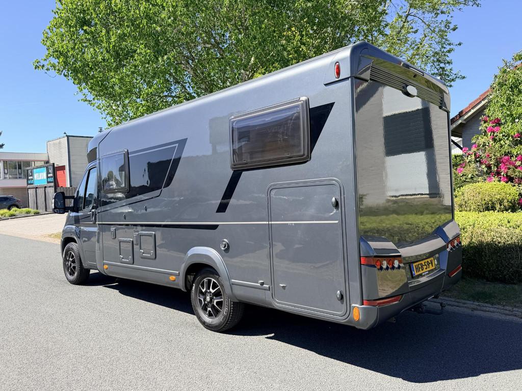 Lmc V646 Fiat 140PK Automaat•Camper•TV•Airco, Caravans en Kamperen, Automaat, Koelkast, Bedrijf, Diesel