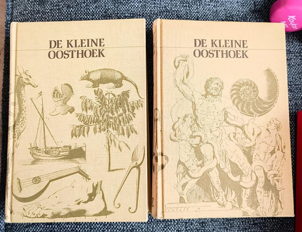 De Kleine Oosthoek Encyclopedie - 2 delen (A-K, L-Z), Ophalen, Gelezen, Algemeen, Complete serie