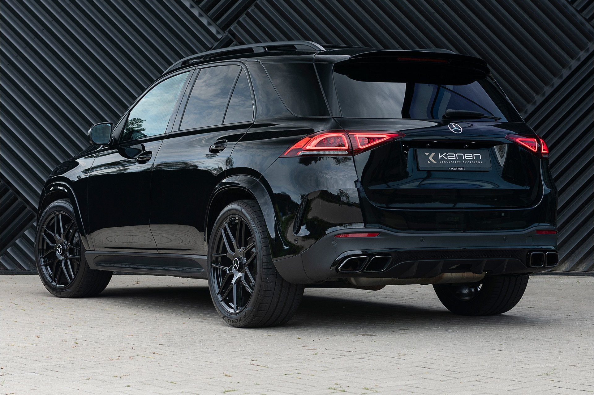 Mercedes-Benz GLE 450 AMG 4MATIC Pano IHC+ Burmester Night A, 12 maanden, Gebruikt, Zwart, 368 pk