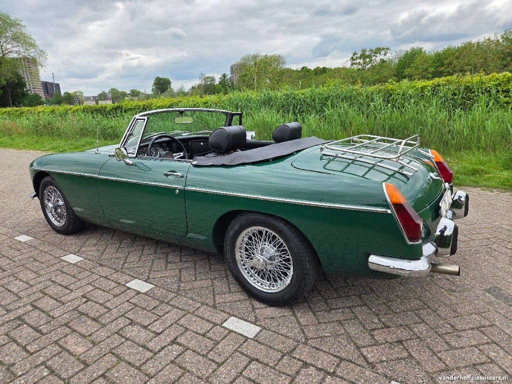 MGB Roadster (1973) – British Racing Green, foto 3