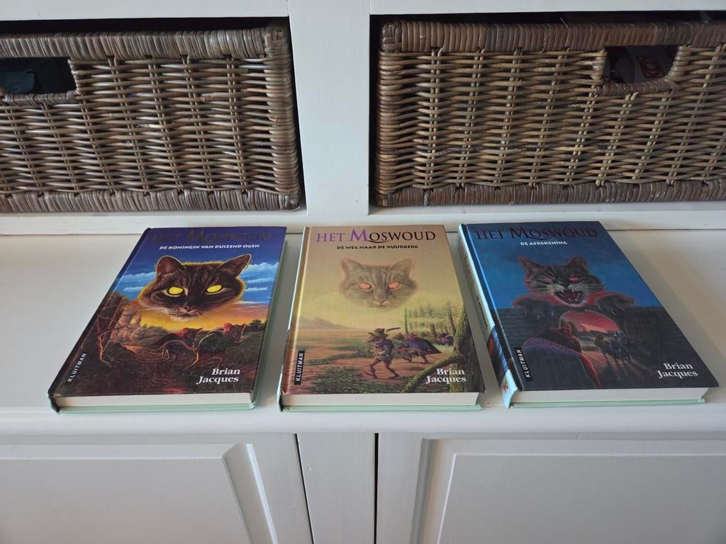 Brian Jacques - het moswoud, Boeken, Ophalen of Verzenden, Gelezen