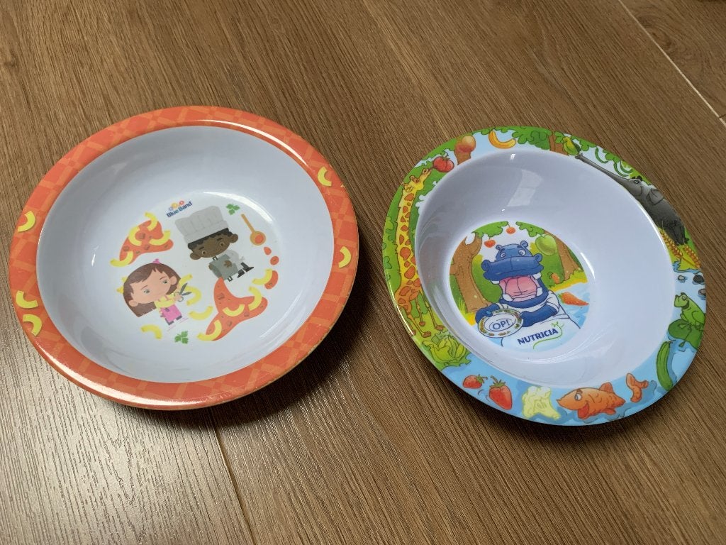 2 kunststof schaaltjes / kommetjes, Huis en Inrichting, Kunststof, Gebruikt, Ophalen of Verzenden, Kom(men)