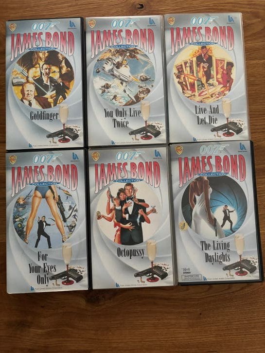 James Bond VHS Collectie - 17 films, Cd's en Dvd's, Nederlands ondertiteld, Ophalen of Verzenden, Actie en Avontuur, Vanaf 12 jaar