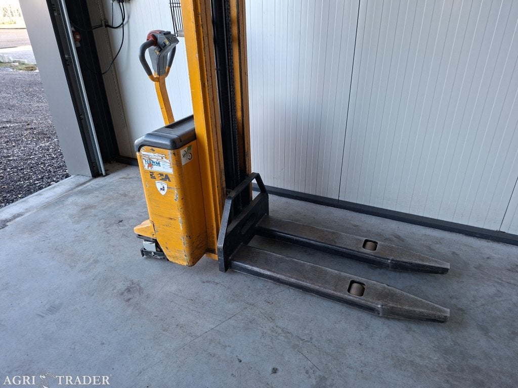 Elektrische stapelaar Carrelli 3.7 meter 1000 kg, Gebruikt, -, Niet opgegeven, Ophalen of Verzenden
