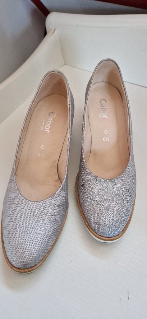 Gabor pump ecru, zand met witte zool, 5,5 cm hak mt EU 40, Pumps, Verzenden, Beige, Gabor