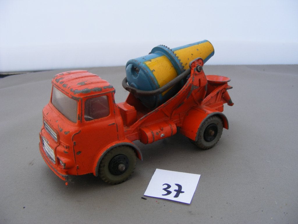 Albion chieftain cementmixer dinky toys 960 (37), Ophalen of Verzenden, Gebruikt, Bus of Vrachtwagen, Dinky Toys