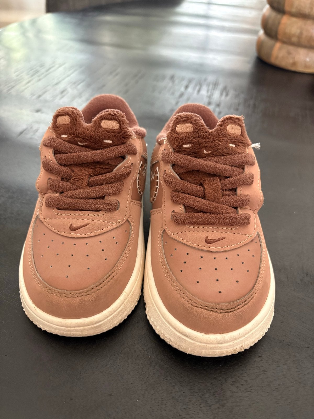Nike Air Force 1 Bruin Maat 25 - Zo goed als nieuw, Ophalen of Verzenden, Zo goed als nieuw, Jongen of Meisje