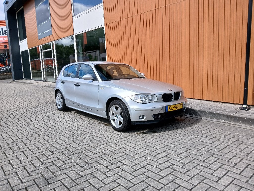 BMW 1-Serie 1.6 I 116 2004 Grijs, Auto's, 1596 cc, Stof, Airbags, 4 cilinders