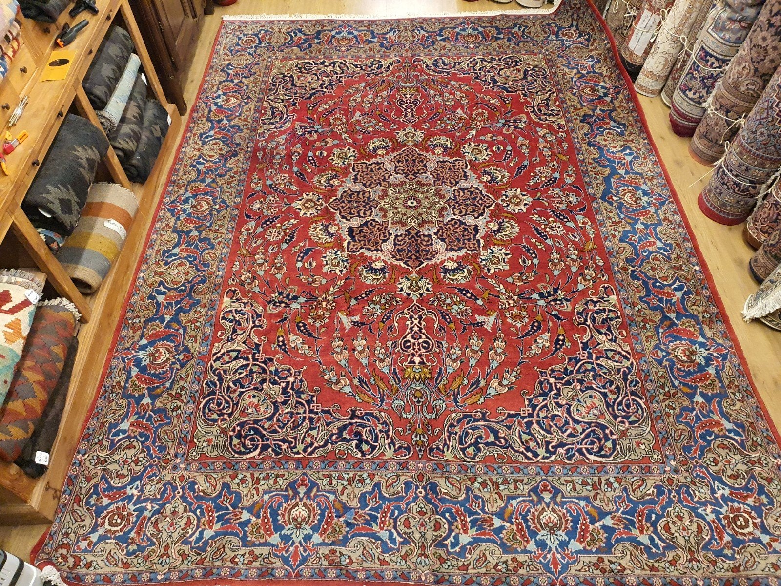 Vintage handgeknoopt perzisch tapijt kashan 373x266, Info@SlatsAntiek.nl, Tweedehands, Perzisch, 200 cm of meer