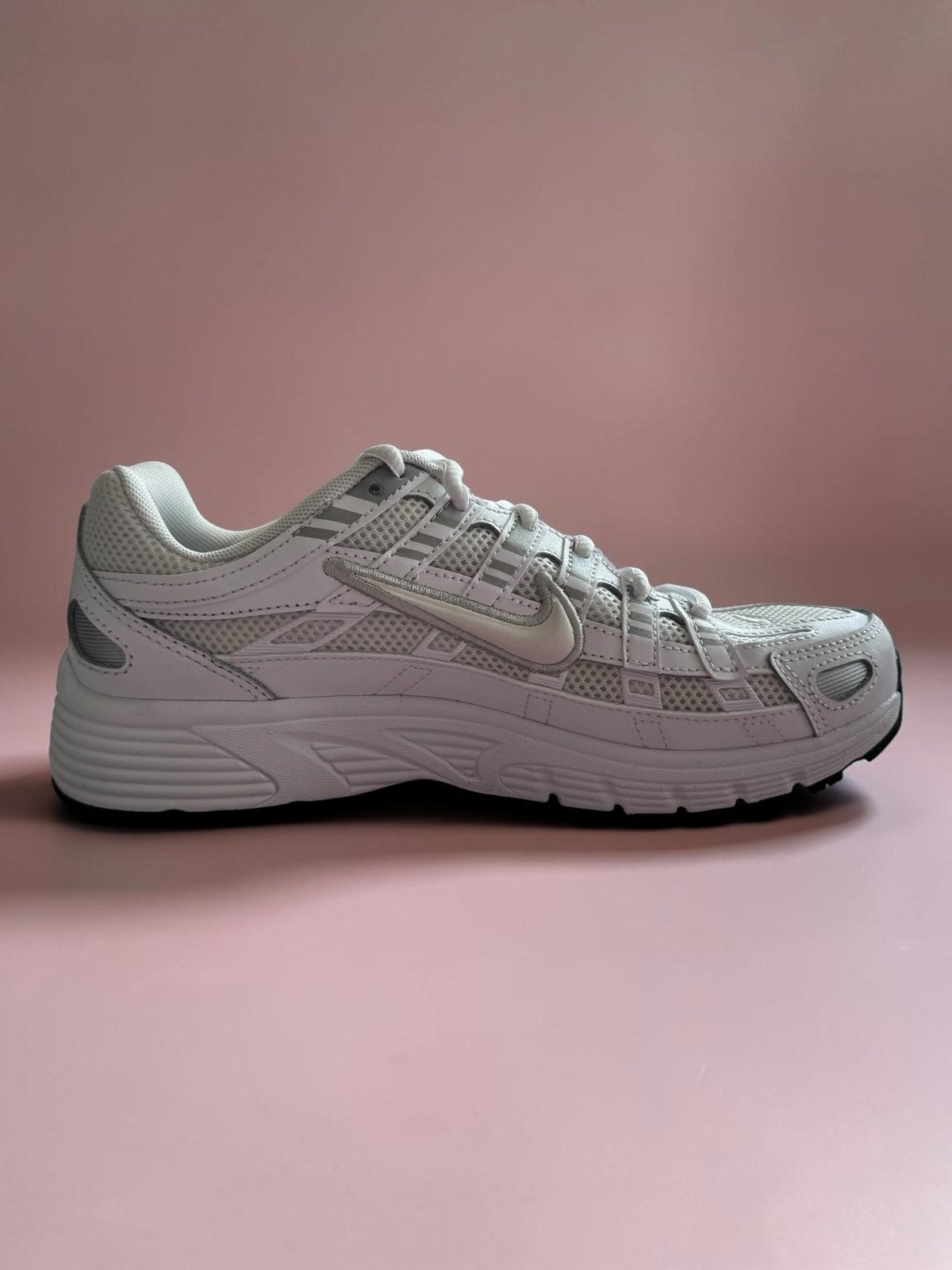 Nike P-6000 Wit Platinum Tint Dames Sneakers Maat 37.5 Nieuw, Kleding | Dames, Schoenen, Wit, Nieuw, Ophalen of Verzenden, Sneakers of Gympen