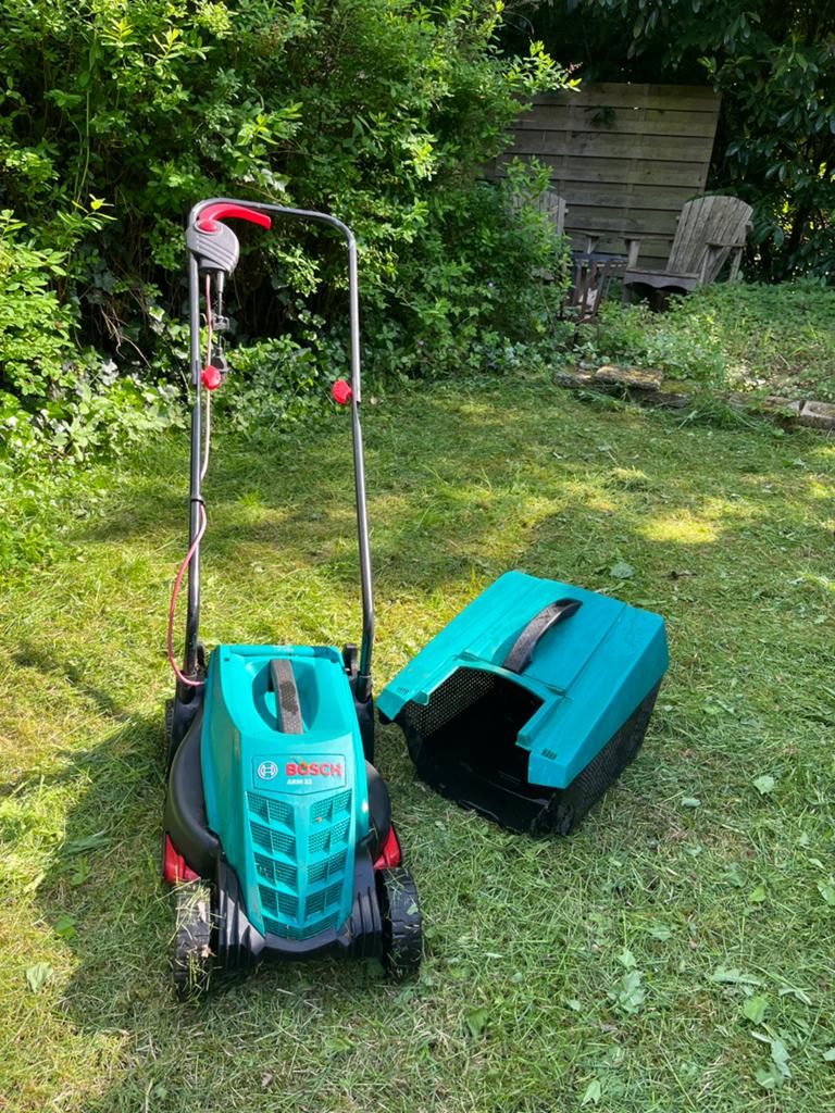 Elektronische grasmaaier van Bosch, Tuin en Terras, Ophalen, Gebruikt, Elektrische grasmaaier