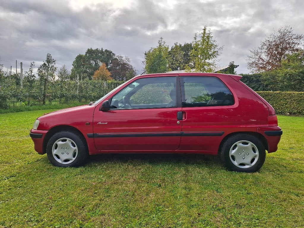 Peugeot 106 1.4 Accent AUT 1998 Rood, Stof, 1360 cc, 31 €/maand, 4 cilinders