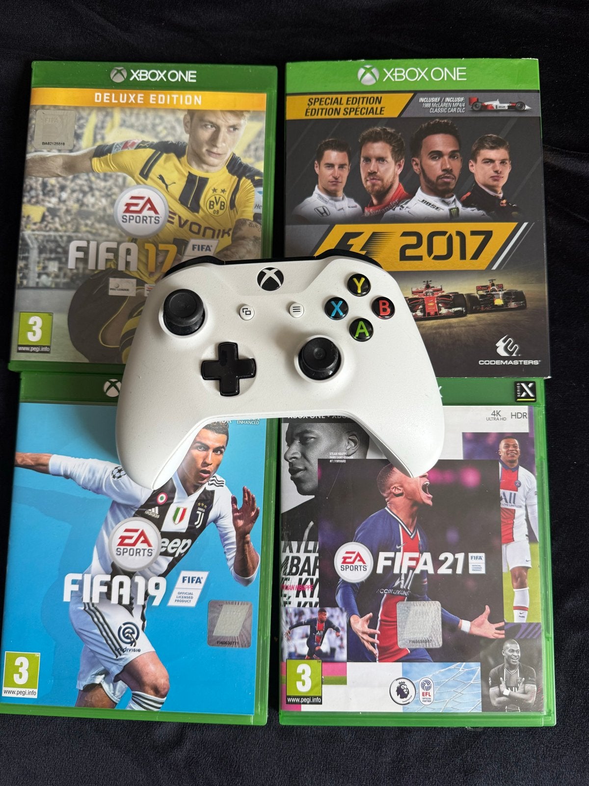 Xbox One games (FIFA 17, 19, 21, F1 2017) + controller, Ophalen, Gebruikt, Sport, 3 spelers of meer