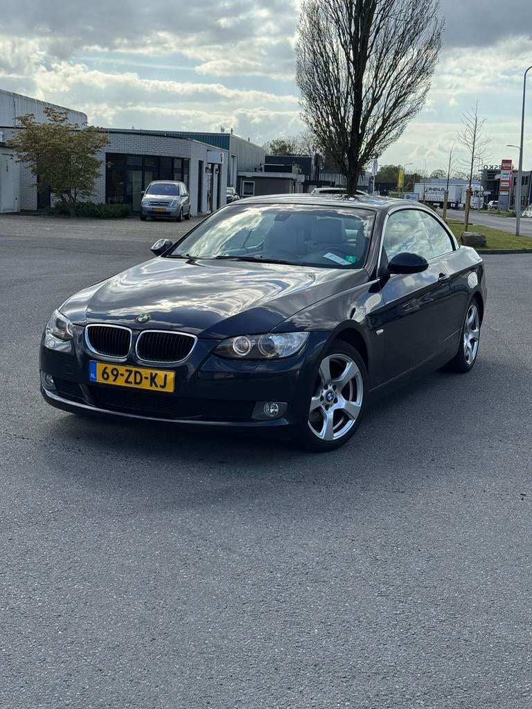 BMW 3-Serie Cabrio 320i E93 170pk 2008 Blauw, Auto's, BMW, 1995 cc, Beige, 4 cilinders, Cabriolet