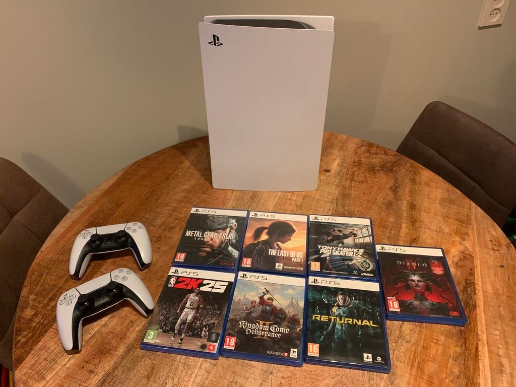 PS5Disc 2Controllers7 Games o.a.Metal Gear Solid Delta nieuw, Spelcomputers en Games, Games | Sony PlayStation 5, Gebruikt, Ophalen