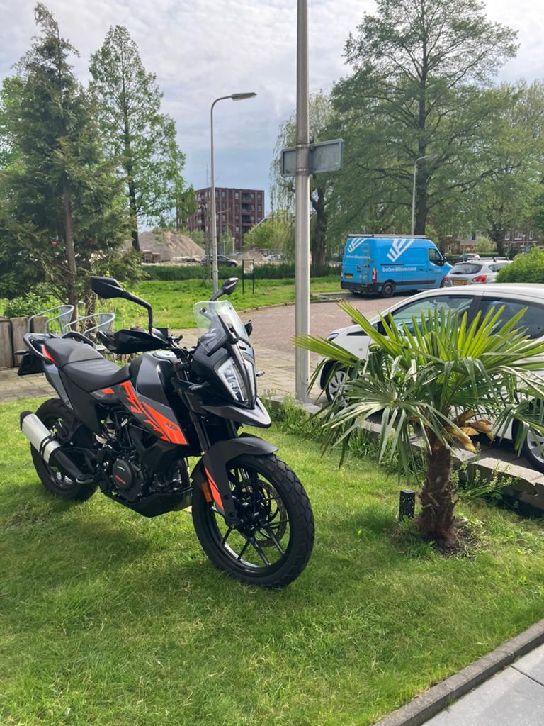 KTM Adventure 390 Tour (2024) A2 - 1e Eigenaar, Toermotor, Minimaal motorrijbewijs A2, Traction Control, Handgeschakeld