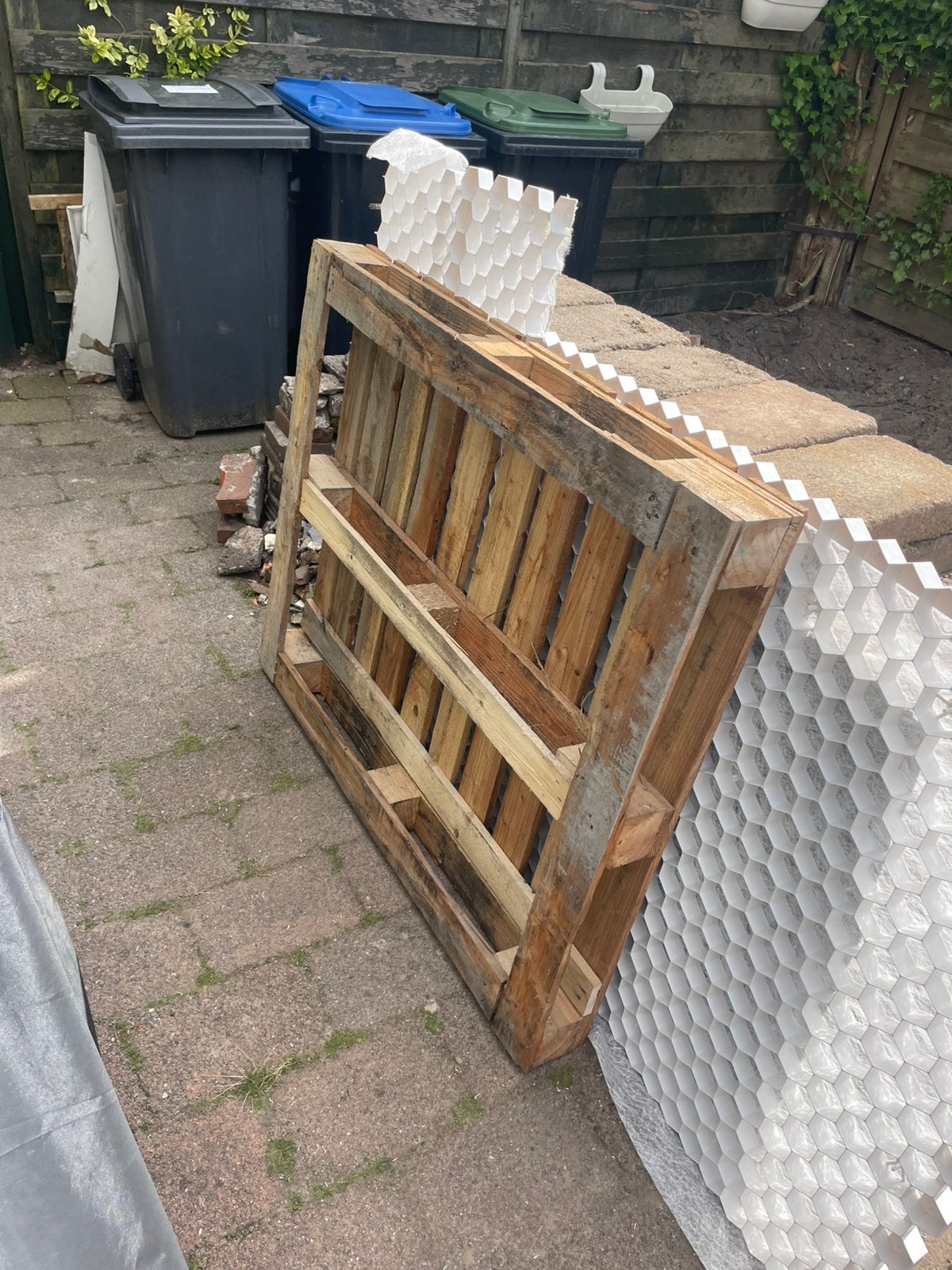 Gratis pallet, Ophalen, Minder dan 25 mm, Zo goed als nieuw, Minder dan 200 cm