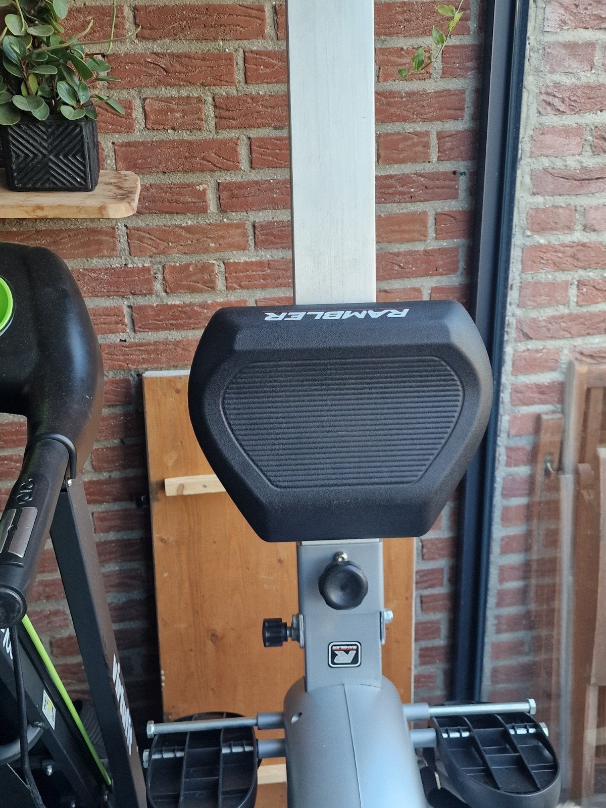 Foto 10 van Virtufit TR-100 loopband+roeimachine rambler 3315, voor 200€
