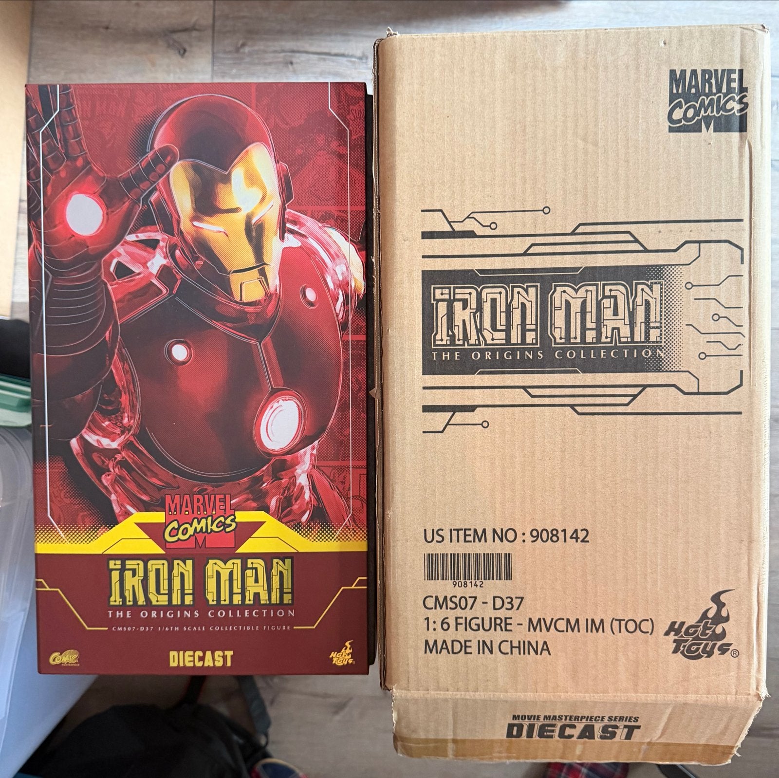 Hot Toys Iron Man The Origins Collection met shipper, Ophalen of Verzenden, Zo goed als nieuw