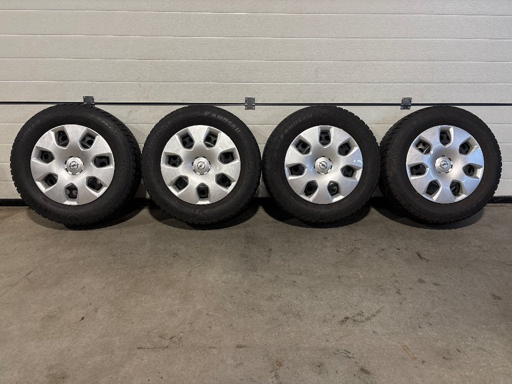 16" landsail winterbanden st. 5 x 105 opel mokka, chevrolet, Ophalen, 16 inch, Banden en Velgen, Winterbanden