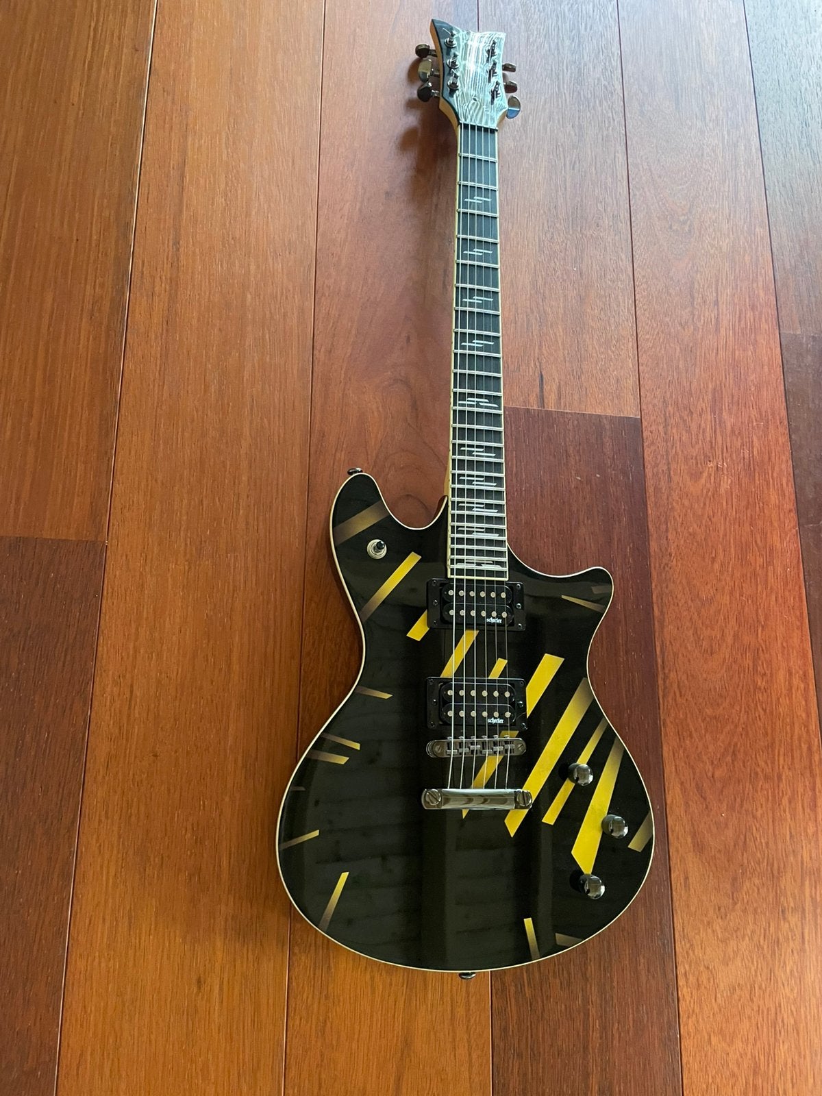 Schecter Diamond Series – Black/Yellow – Topstaat, Muziek en Instrumenten, Ophalen, Zo goed als nieuw, Solid body, Overige merken