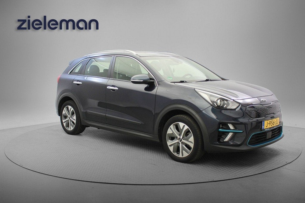 Kia E-NIRO  DynamicLine 64 kWh - Carplay, Camera, Half Leer,, Gebruikt, 1712 kg, Met garantie (alle), Blauw