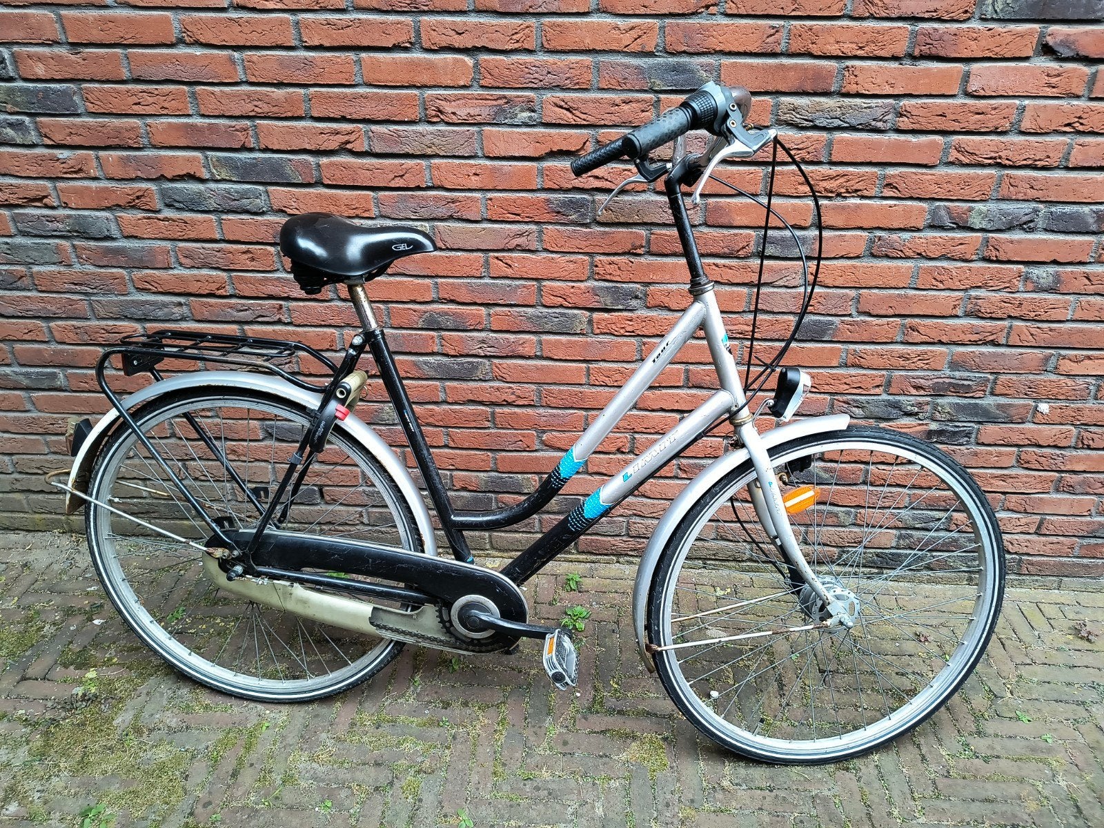 Damesfiets klusfiets achterwiel moet vervangen, Ophalen, Gebruikt, Overige merken