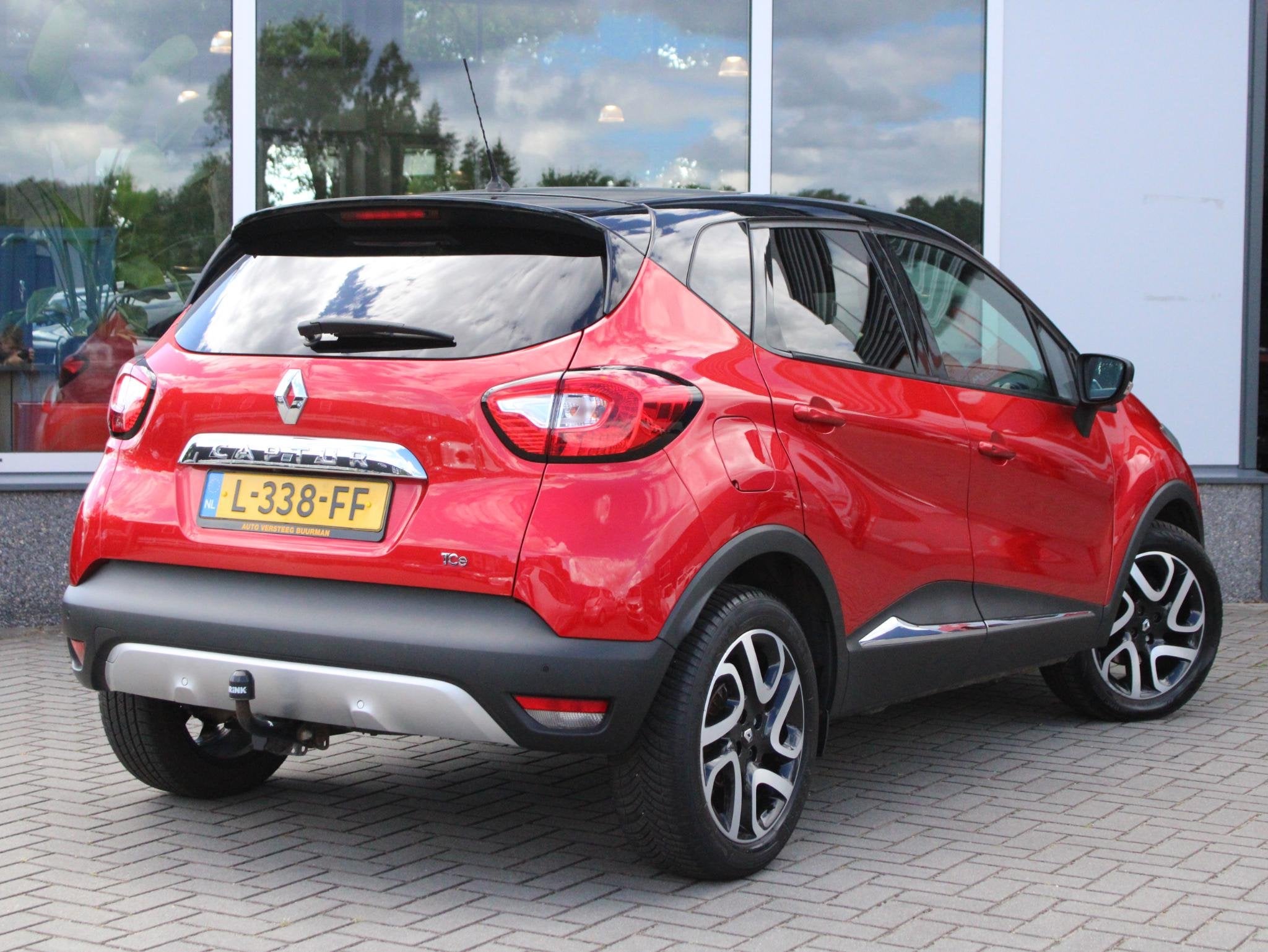 Renault Captur 1.2 TCe Helly Hansen Automaat Trekhaak, All-S, Auto's, Euro 5, Zwart, 4 cilinders, Leder