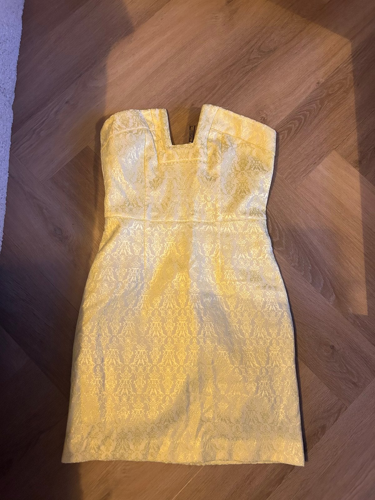 Gele josh v jurk s, Ophalen of Verzenden, Nieuw, Geel, Boven de knie