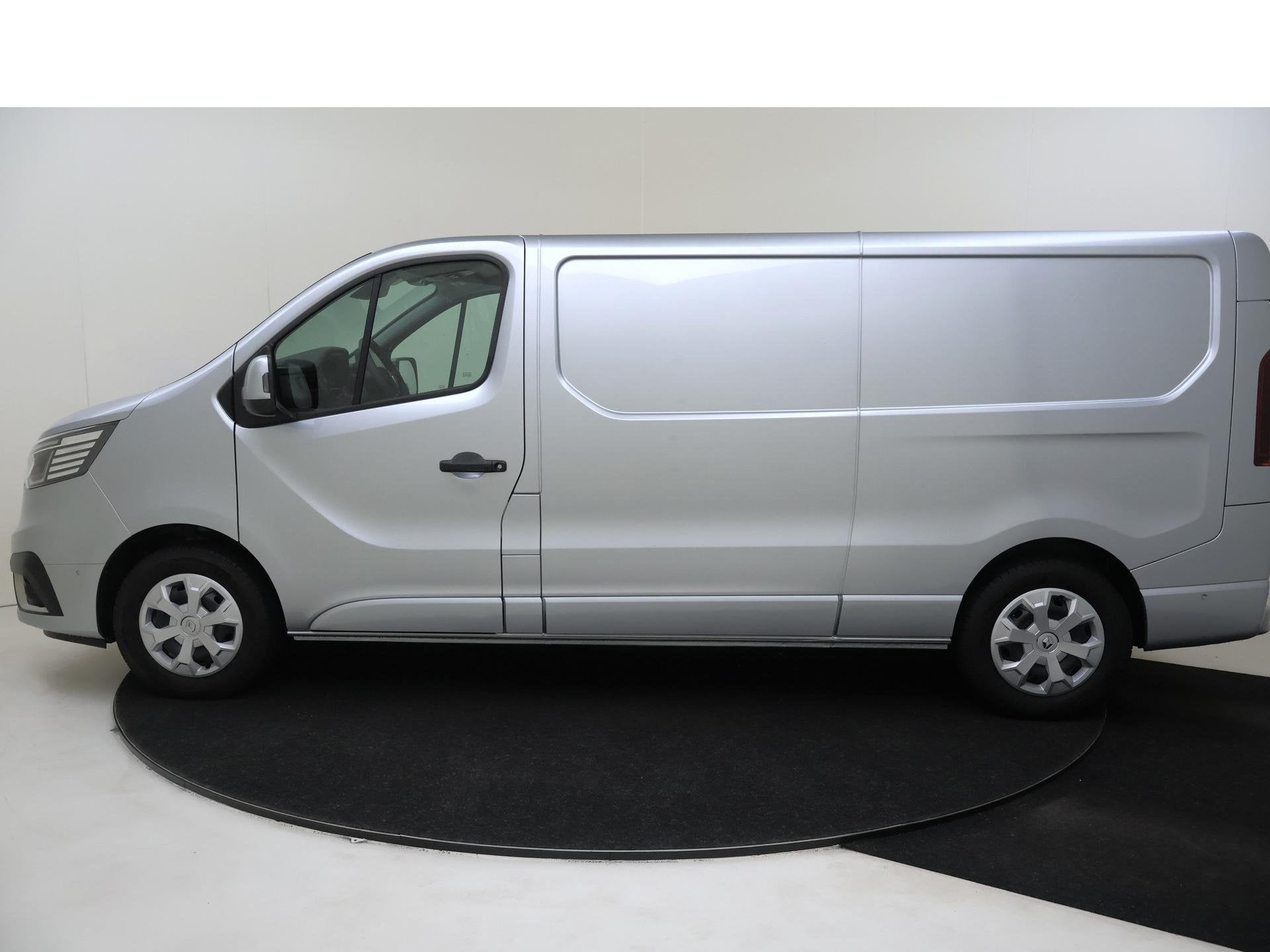Renault Trafic E-Tech T29 L2H1 Advance 52 kWh | Navigatie |, Auto's, Bestelauto's, Stof, Renault, 920 kg, 122 pk