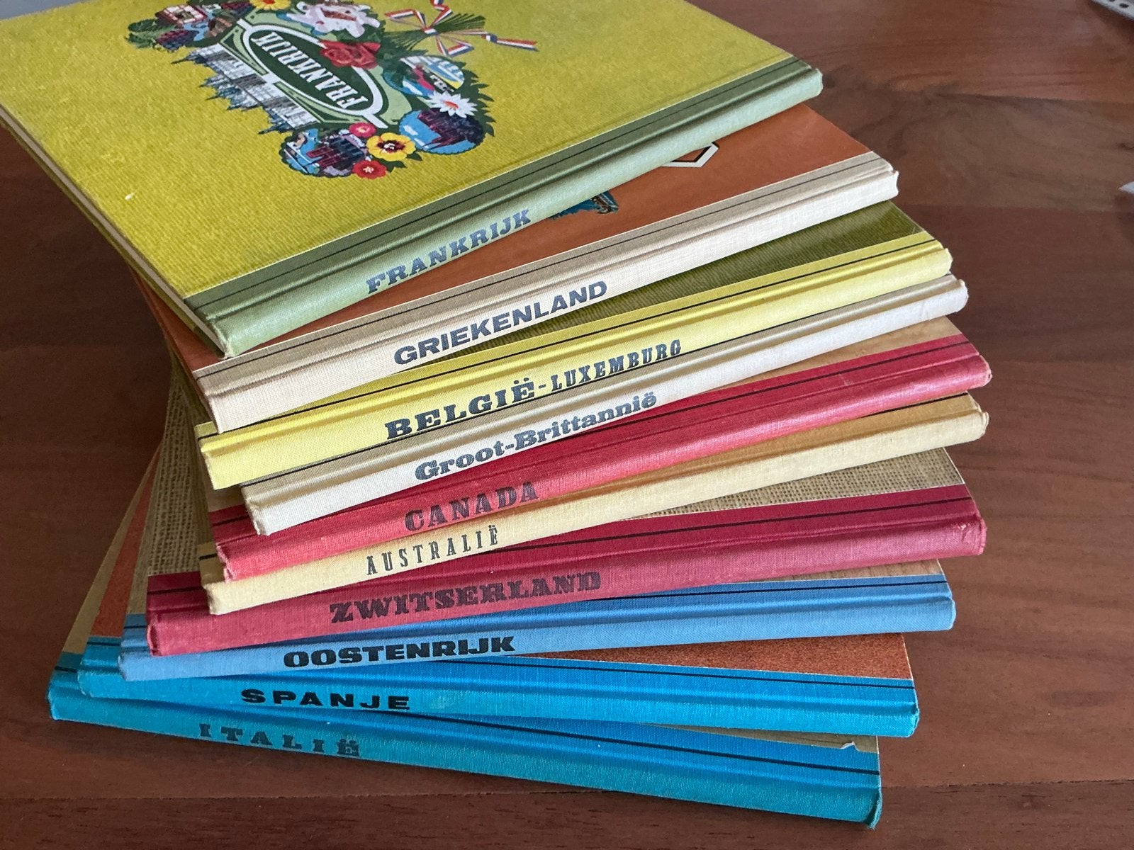Vintage Douwe Egberts Reisgidsen Collectie (10 stuks), Europa, Ophalen of Verzenden, Reisgids of -boek, Gelezen