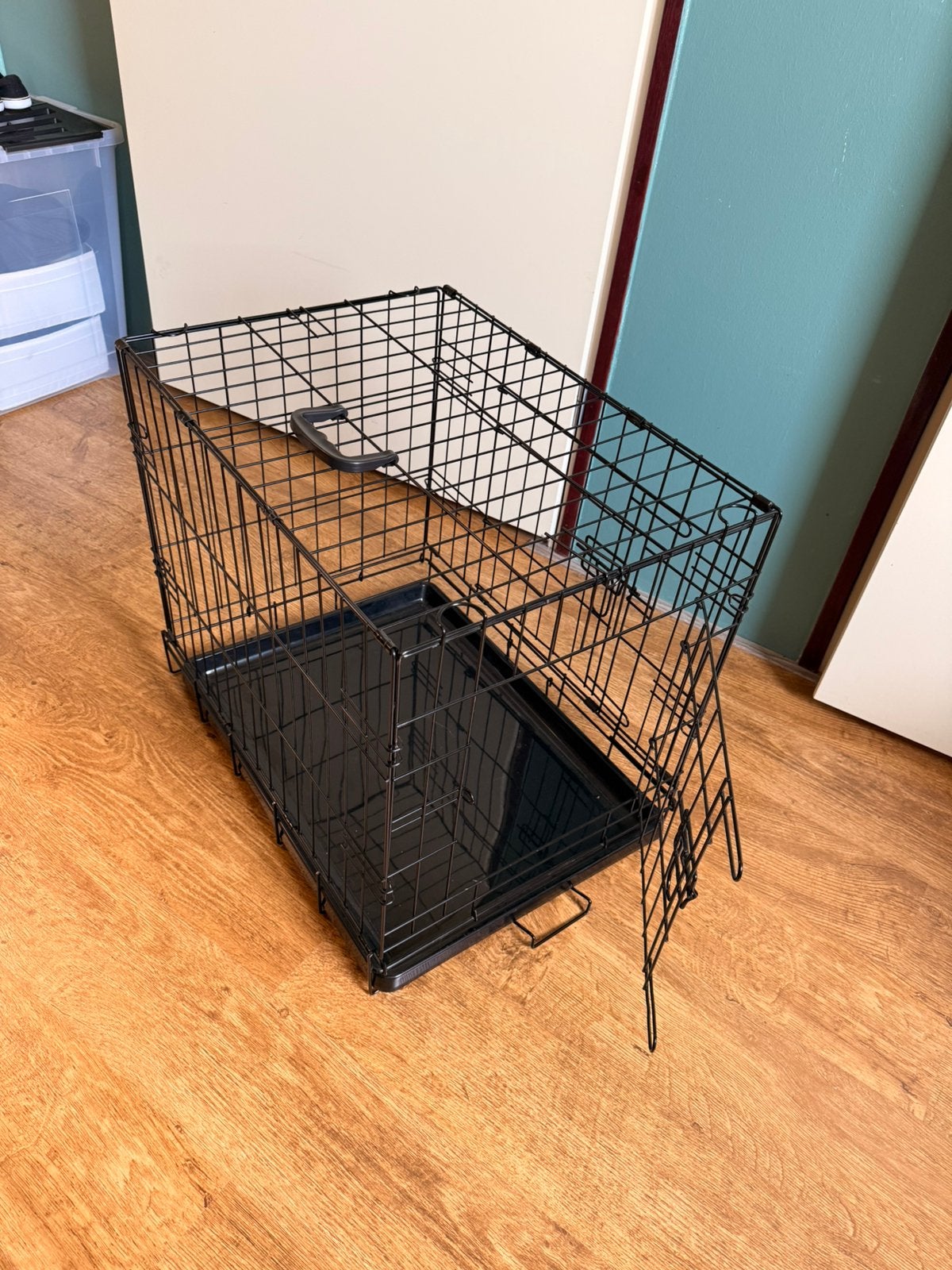 Nette zwarte hondenbenche voor de kleine hond, Ophalen of Verzenden, Zo goed als nieuw