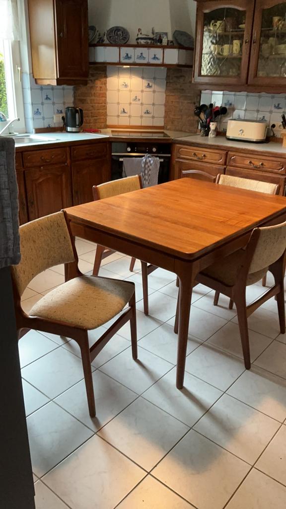 Vintage Teak Eettafel met 4 Stoelen - Glostrup (Denemarken), Antiek en Kunst, Antiek | Meubels | Tafels, Ophalen