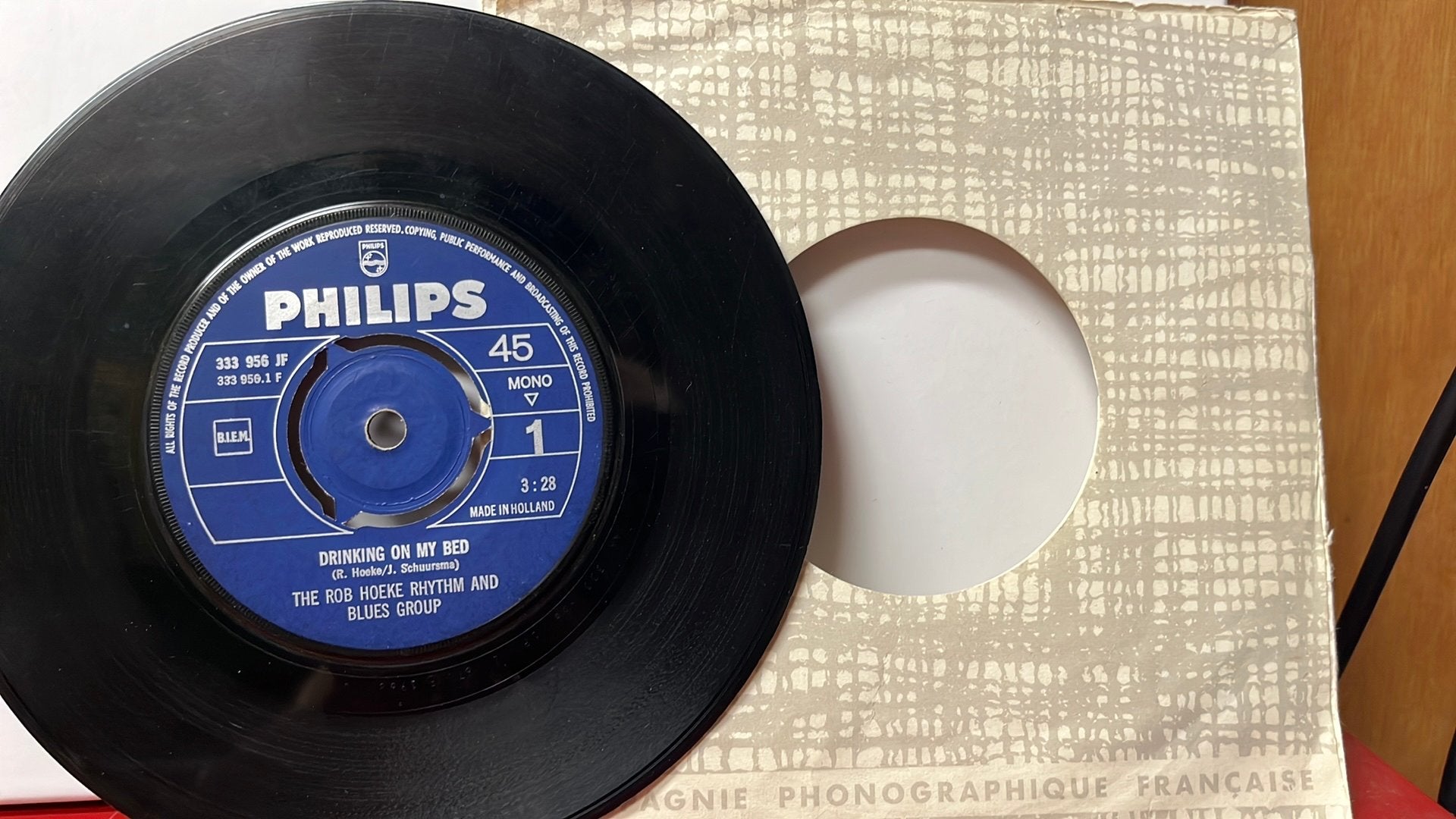 Rob Hoeke Drinking on my bed, Ophalen of Verzenden, Gebruikt, 7 inch, Pop
