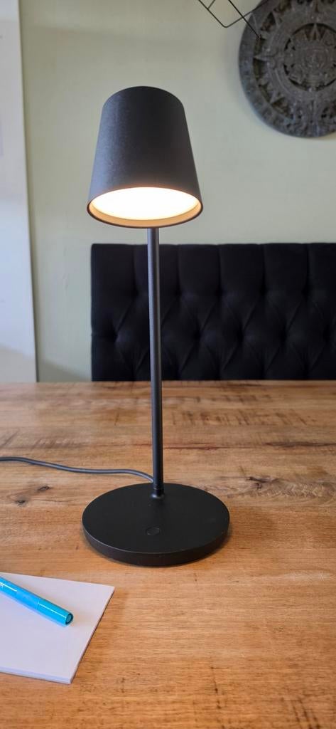 Muuto Tip tafellamp - Zo goed als nieuw, Modern, Scandinavisch, Minimalistisch, Ophalen of Verzenden, Zo goed als nieuw, Metaal