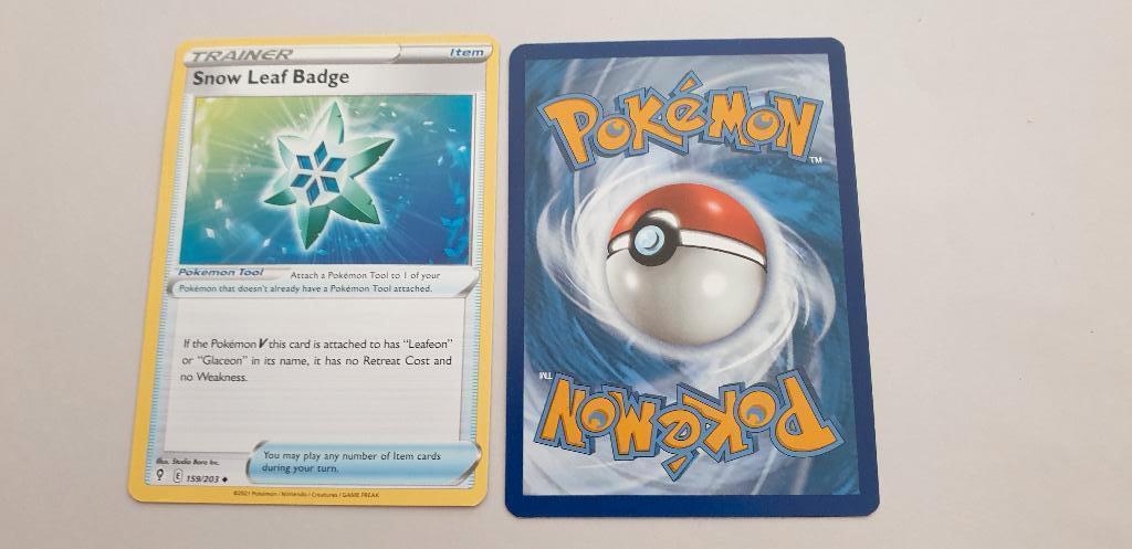 3367 pokemon snow leaf badge 159-203, Verzenden, Nieuw