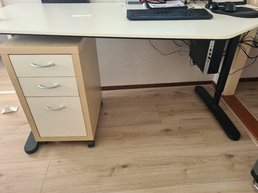 Bureau, Ophalen, Demontabel, Gebruikt, Spaanplaat of MDF