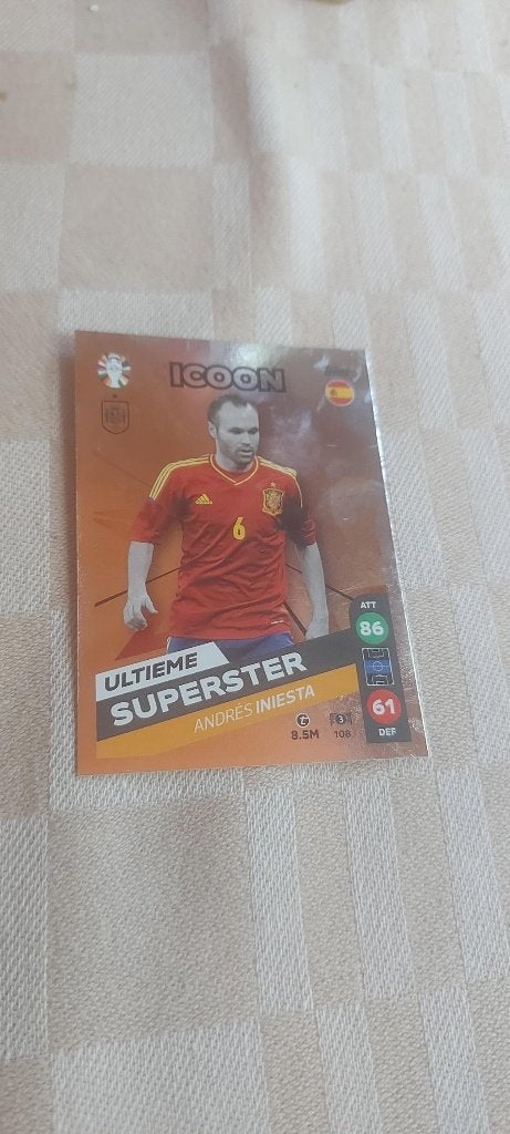 voetbal plaatje Andres Iniesta Spanje Reverseholo, Verzamelen, Sportartikelen en Voetbal, Ophalen of Verzenden, Nieuw, Buitenlandse clubs