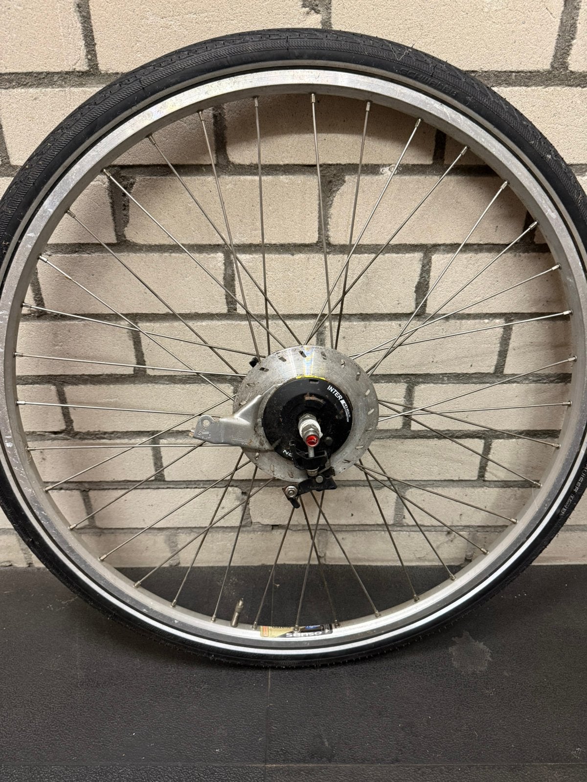 Compleet Achterwiel 28” Shimano Nexus 8 versnellingsnaaf, Ophalen of Verzenden, Zo goed als nieuw, Band