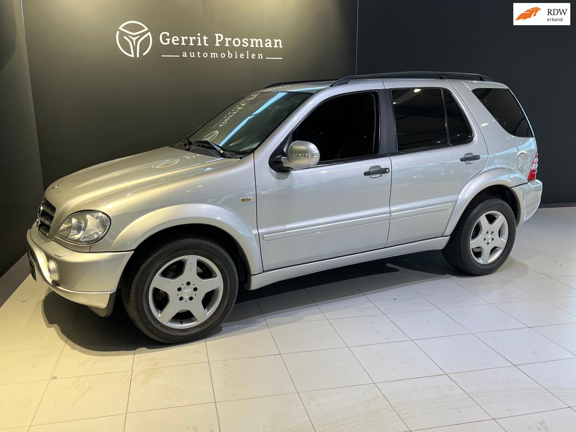 Mercedes-Benz M-klasse 55 AMG (Let op! BTW verrekenbaar), Auto's, Automaat, Gebruikt, 347 pk, Leder