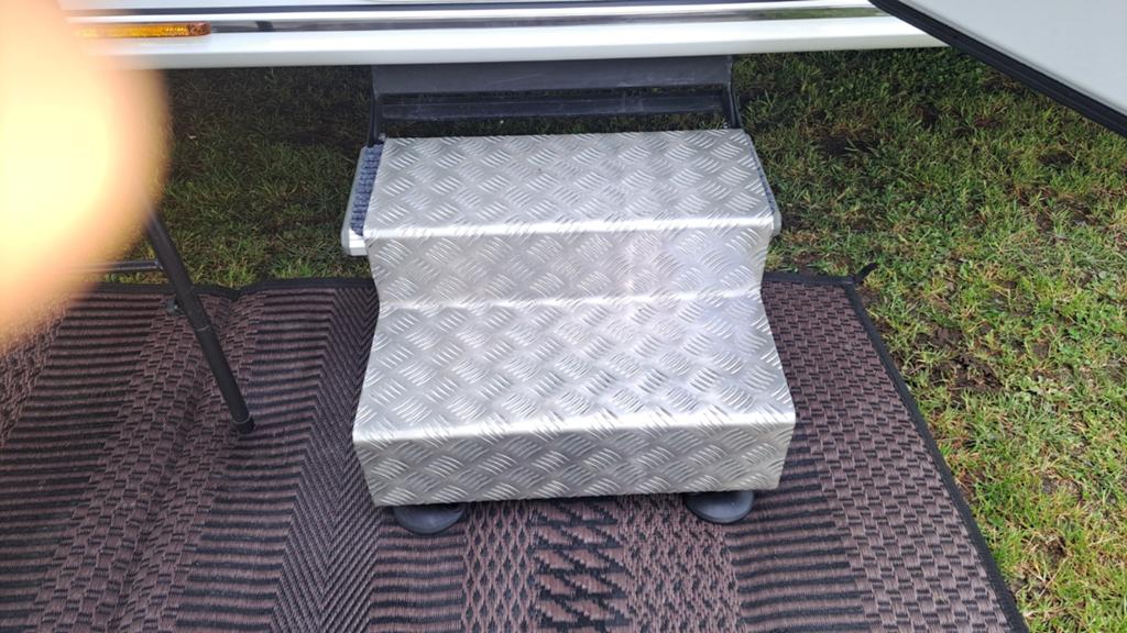 Te Koop opstap trapje voor camper of caraven, Ophalen of Verzenden