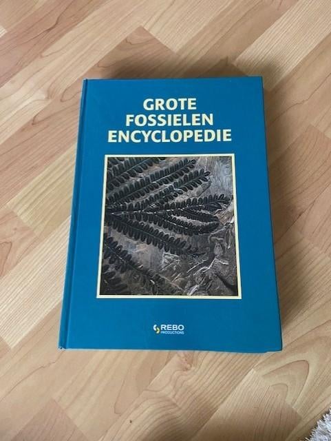Grote fossielen encyclopedie - Turek - Marek - Benes, Ophalen of Verzenden, Gelezen